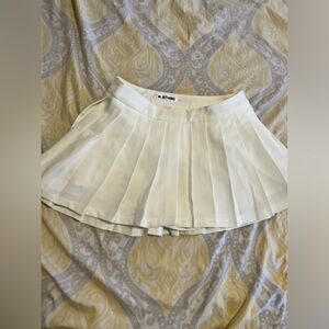 Women’s never worn skirts